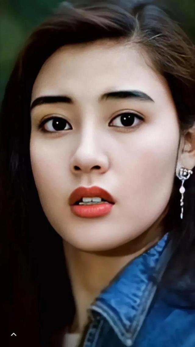 李嘉欣年轻颜值巅峰，李嘉欣惊鸿美图（李嘉欣性感写真照）