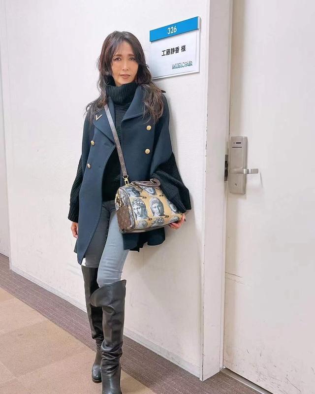 腿长老头，微信头像，腿长老头（过于骨感大腿快比小臂细了）