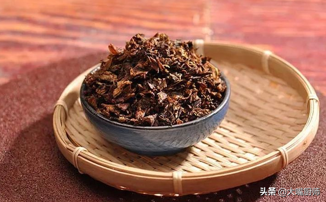 雪里蕻的吃法，雪里蕻的吃法对人身体有什么好处（晒干后比肉还香）