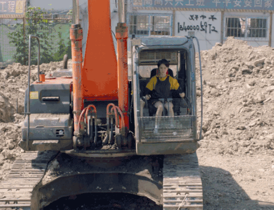 成果演员个人资料，爱情公寓5演员成果的资料（短短2年就成了“过气新星”）