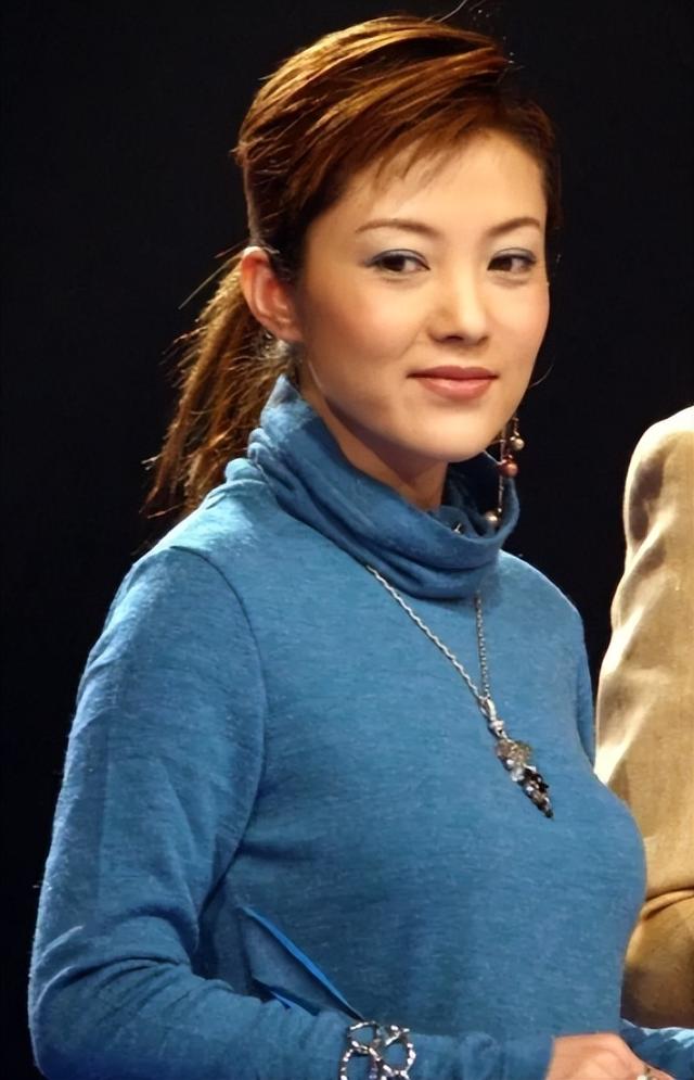 谢雨欣的黑历史，被“逃犯”捧“上位”的谢雨欣