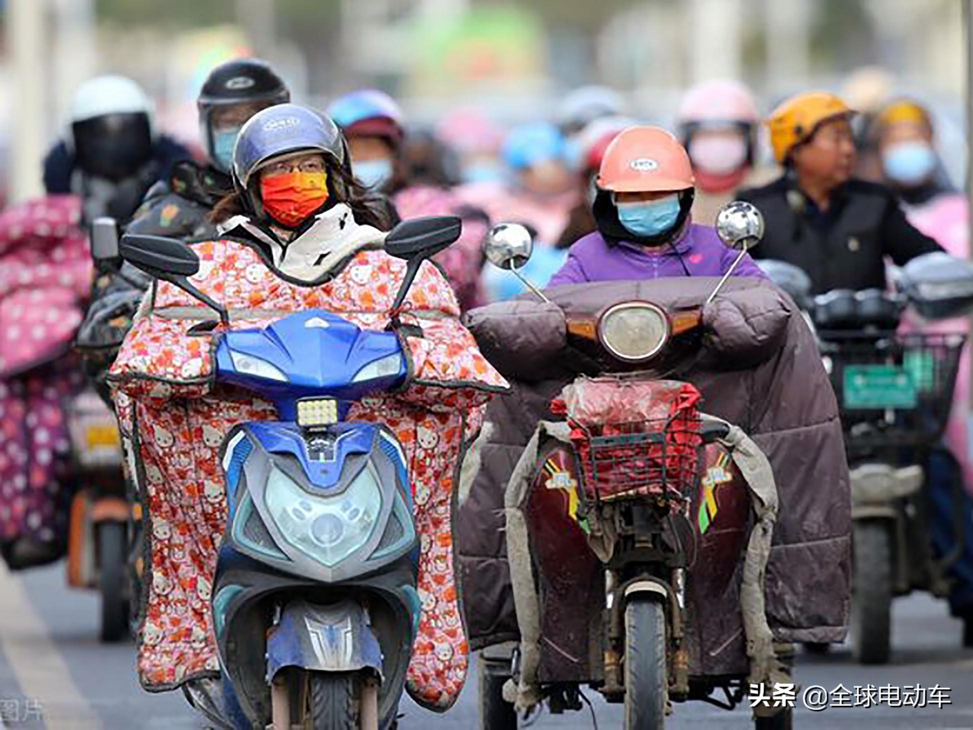 电动车用挡风被违法吗（电动车挡风被那么好用）