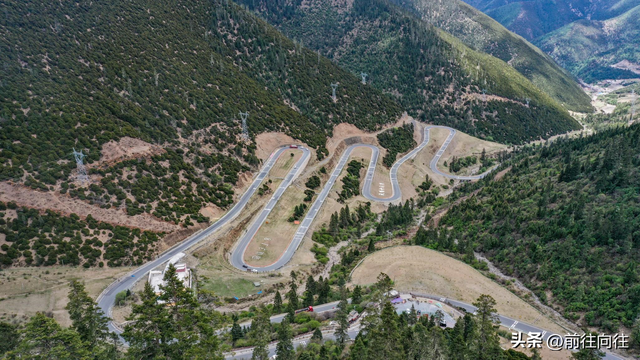 墨石公园属于哪个县城，墨石公园简介（必驾木格措墨石公园圣地理塘）