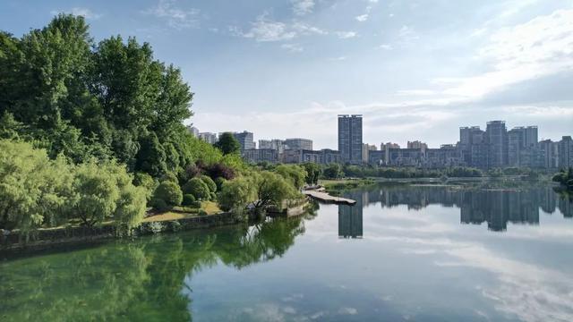 中海是哪个城市，中海是哪个城市的地方（揭秘中海的热销秘密）