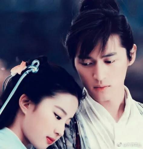 逃之夭夭灼灼其华，逃之夭夭灼灼其华夭夭的意思是什么（桃之夭夭，灼灼其华）