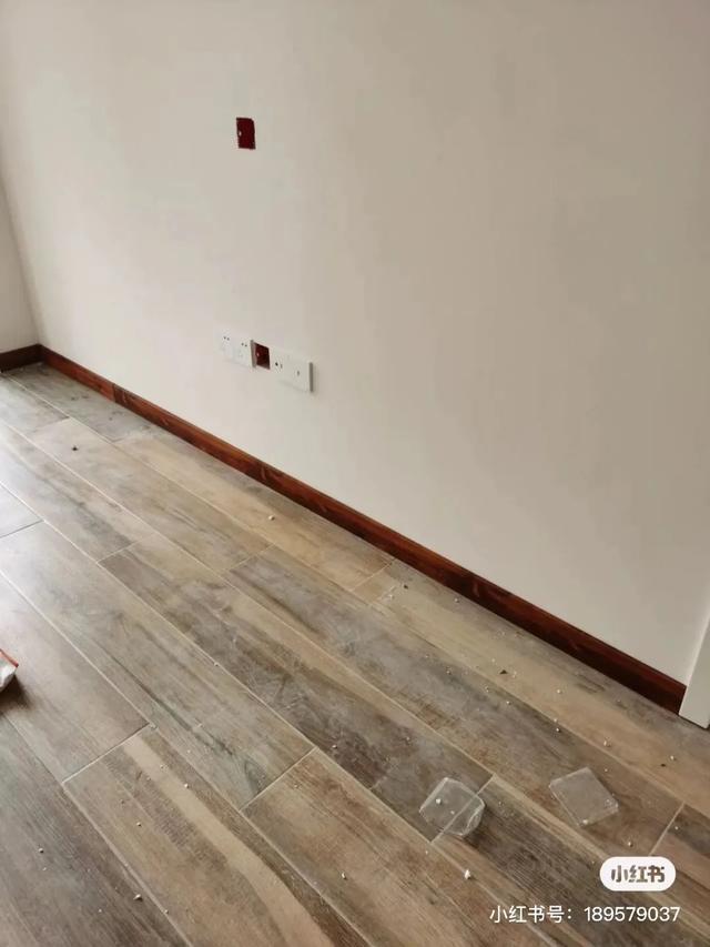 踢脚线尺寸，踢脚线怎么量（你们家因为踢脚线翻车）