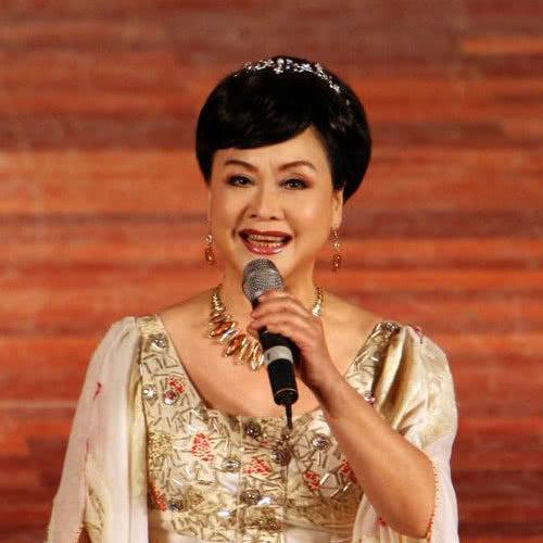 "歌唱家"李谷一：和丈夫肖卓能携手走过43年婚姻，他走后我要坚强