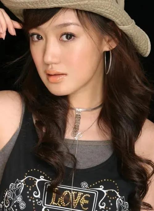 粉红女郎演员表，粉红王浩的扮演者（《粉红女郎》四主角现状）