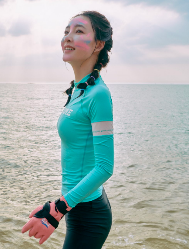 王丽坤多少岁，王丽坤的实际年龄到底多大（37岁王丽坤晒冲浪美照）