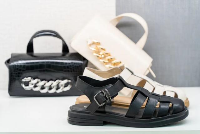 暇步士女鞋价格表，暇步士女鞋价格表和图片（贵友给你夏日不宅家的理由）