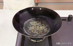 海蜇是水母吗，水母和海蜇是一种生物吗（海蜇学名也叫水母）