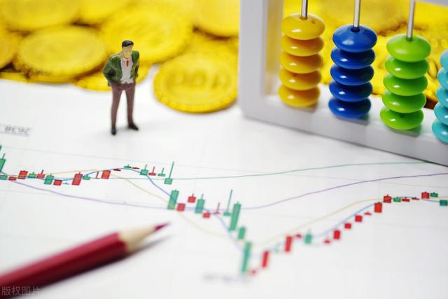 蓝领白领粉领金领有什么区别，白领蓝领金领到底有什么区别（蓝领.白领.银领.灰领.金领.粉领）