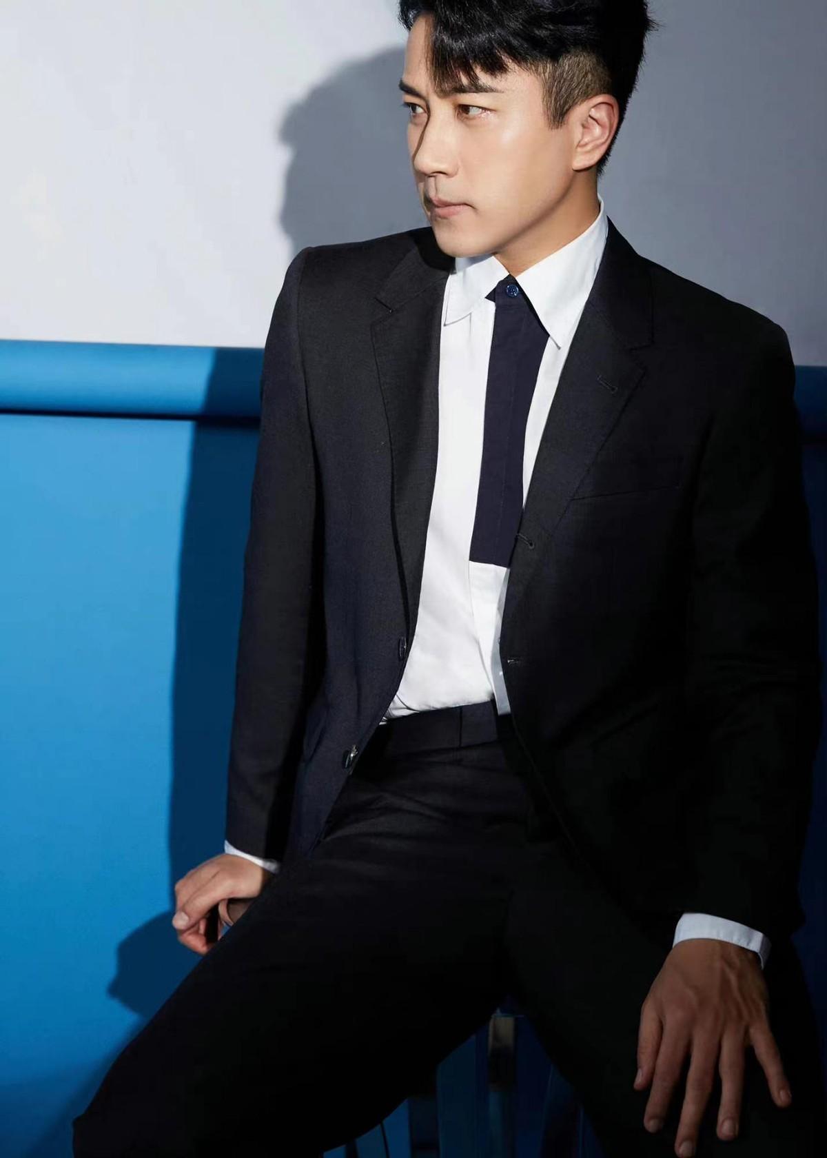 手机壁纸2021最新壁纸男生霸气,刘恺威的侧颜杀真绝-星座-荣耀易学