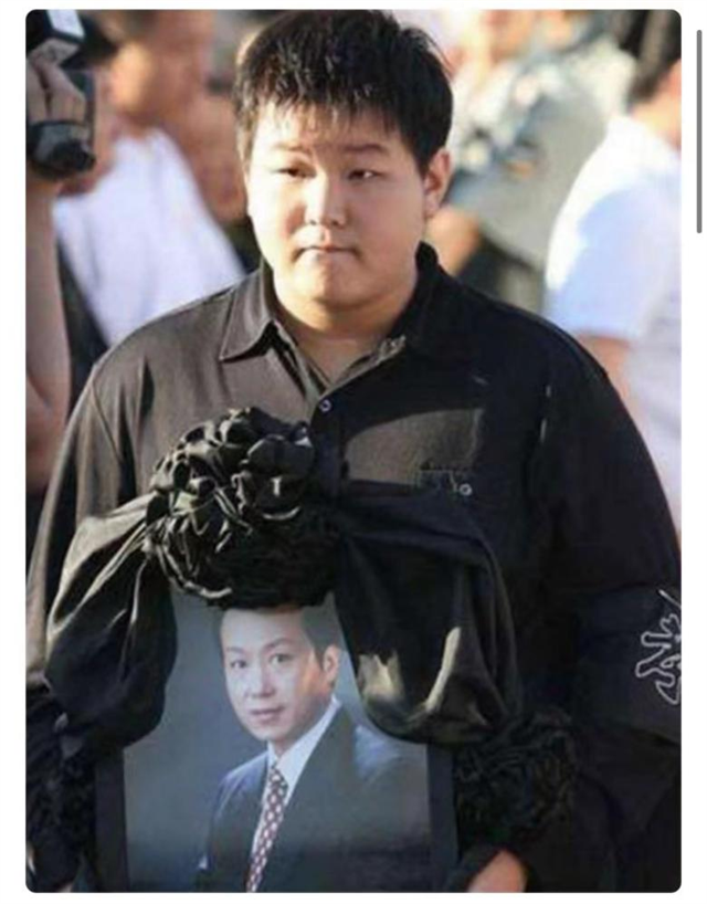 主持人罗京儿子近况，罗京儿子：名字取自唐诗