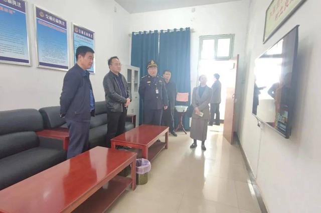 省交通运输厅调研组来我市，省交通运输厅执法监督局到南阳调研交通运输执法工作
