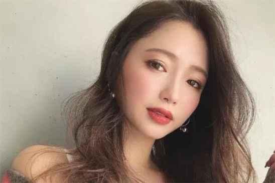 头发多适合什么发型，什么头型适合什么头发（头发多的女生做什么发型）