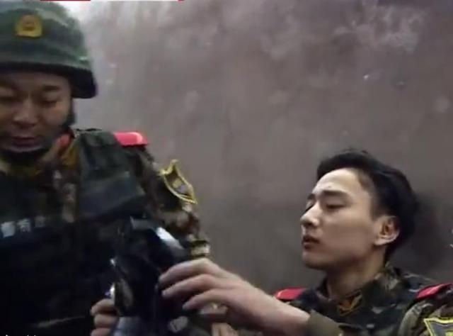 终极一班苏教官，终极一班里的苏教官扮演者是谁（\