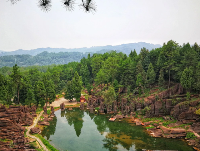 湘西终于开通高铁了，“湘西最美高铁”即将通车