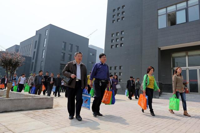 上海高职高专学校，上海高职院校排名（上海排名前5的专科学校）