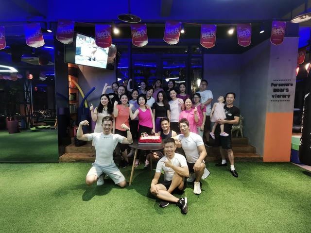 开个健身房需要投资多少钱，开个健身房需要投资多少钱知乎（7年亲身经历分享健身房创业过程）