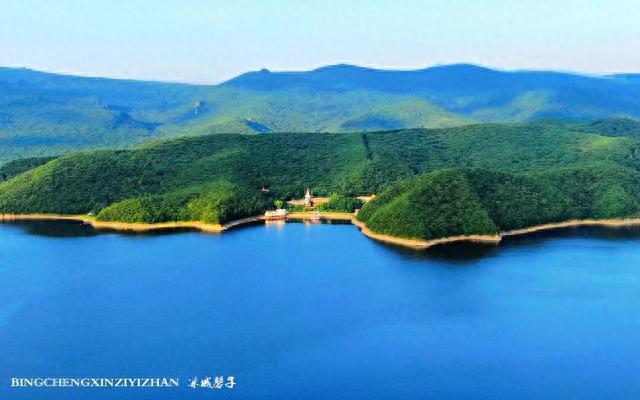 镜泊湖：湖水与火山书写的大美画卷
