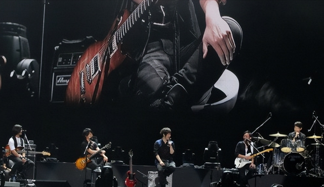 清新一点的歌曲，最流行欢快的歌曲有哪些  （2000到2020年毕业歌曲全盘点）