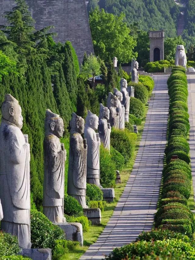 乾陵简介，乾陵景区门票五个景点（世界第九大奇迹的乾陵）