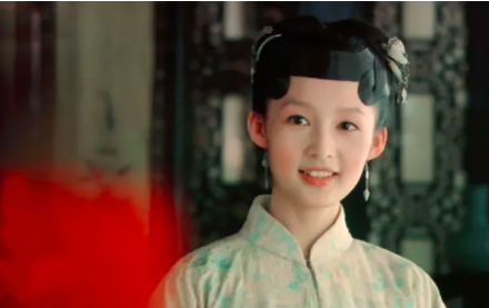 红楼梦李沁演的谁，李沁演过红楼梦里的谁（李沁为何能打破饭圈潜规则）