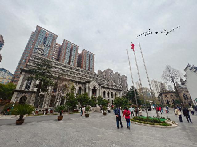 武汉有一座“网红寺庙”，满满的异域风情，吸引好多游客过来打卡