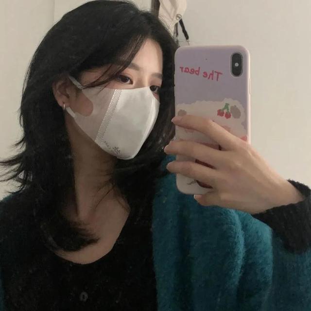 适合微信状态用的背景图超惊艳 比如此时此刻 无意义的想念，适合微信状态背景图片（女头‖该怎么开头呢是天好冷还是我好想你）