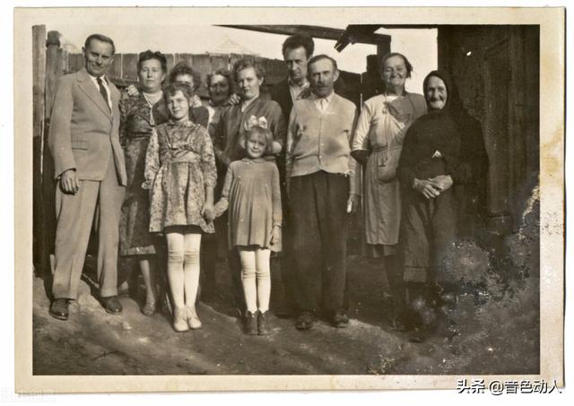 童年的歌词完整版，童年歌词完整版（罗大佑《童年》这首歌背后的故事争议）