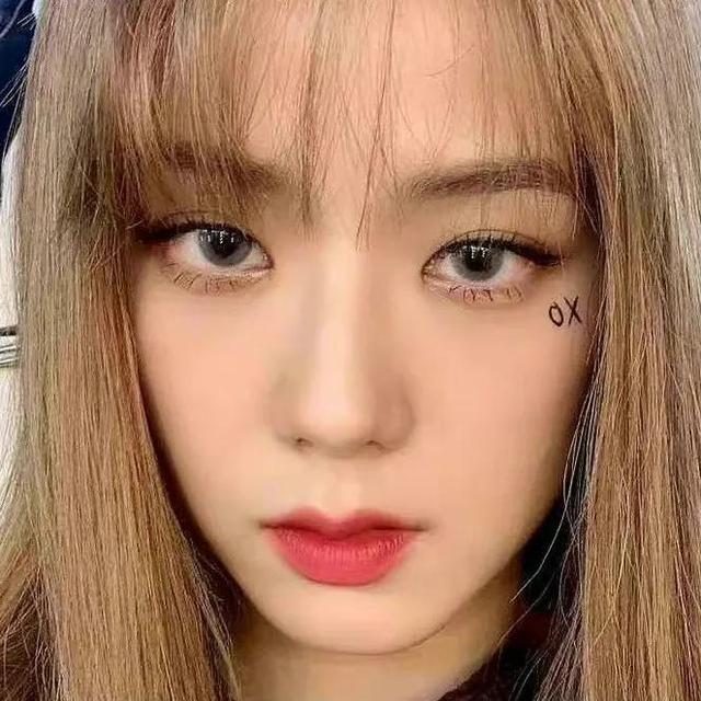 日韩系列 2，微信头像，日韩系列 2（韩国美女Jisoo ​头像）