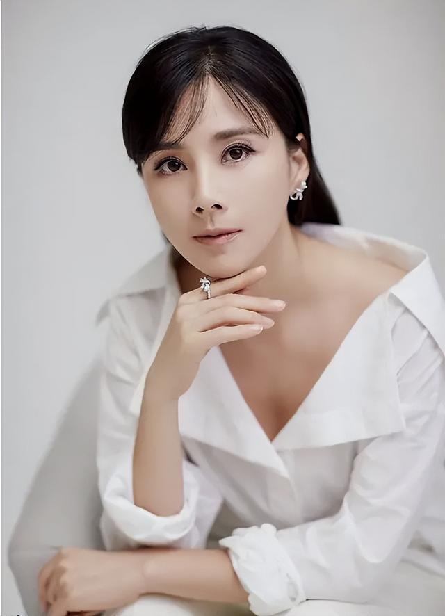 何琳个人资料，何琳个人资料年龄（演员何琳：公公病逝五年后）