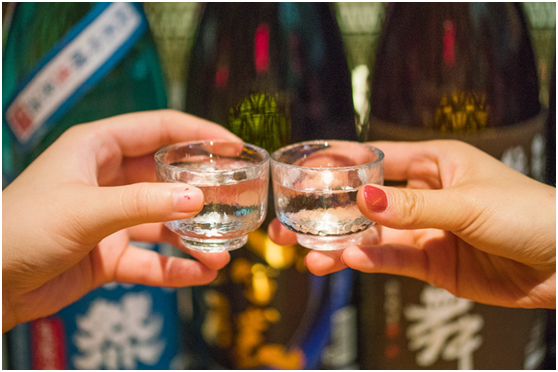 背熟10句喝酒开场白话术，背熟喝酒开场白话术（支支吾吾讲不好“开场白”）