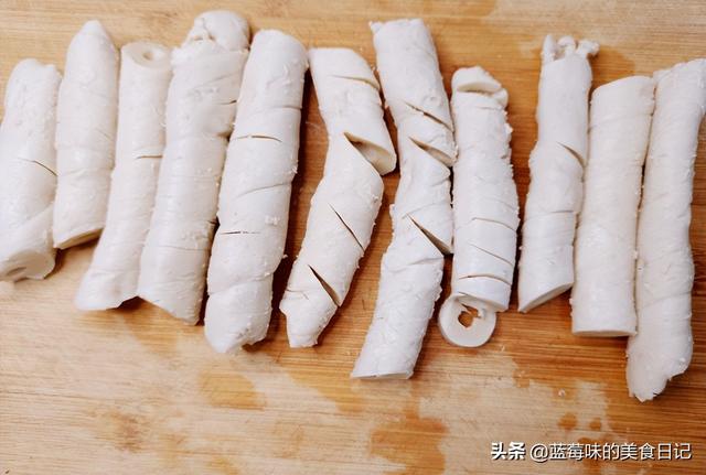 烤面筋的制作方法，微波炉烧烤面筋的制作方法（想吃街边烤面筋的不用出去买）