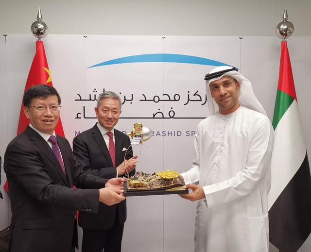 献血为什么给钱给了1500，献血浆为什么会给钱（月球第一个自由飞行器）