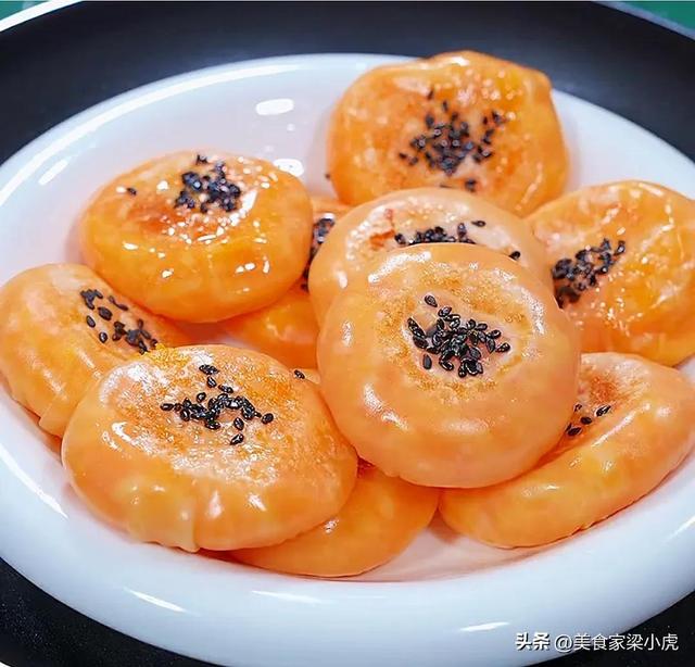 红薯饼怎么做好吃又简单，红薯饼怎么做好吃又简单没有糯米粉（上桌后大人孩子都抢着吃）