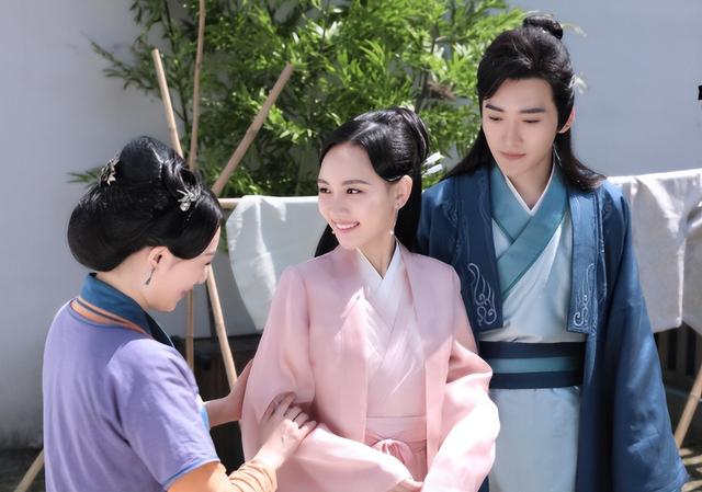 婚姻线怎么看 婚姻线详解，婚姻线怎么看（一个人的姻缘，是命里注定的）