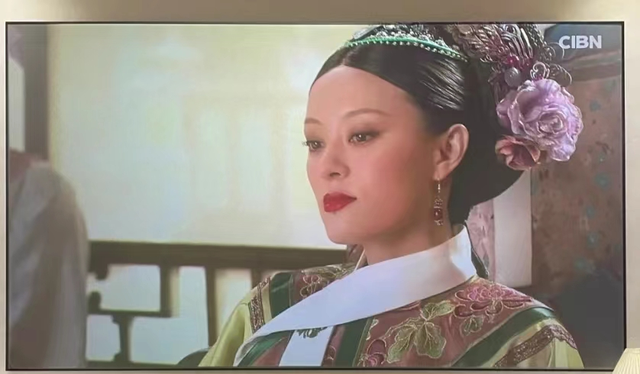 快看我这闪闪发光的大眼睛♡，大眼睛图书馆总部电话（大眼橙X11家用投影仪真的好用吗）