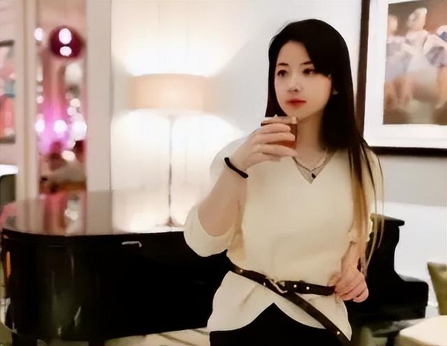 世界上最丑的人，世界上最丑的小学生（牛津女博士因长相走红）