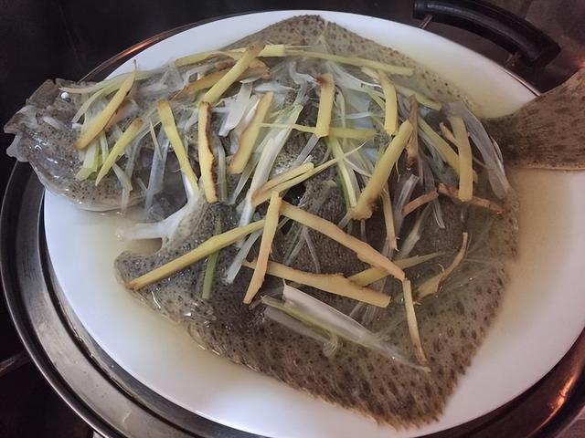 鱼那个部位的肉好吃，鱼身上最好吃的肉在哪（年夜饭上要吃鱼）