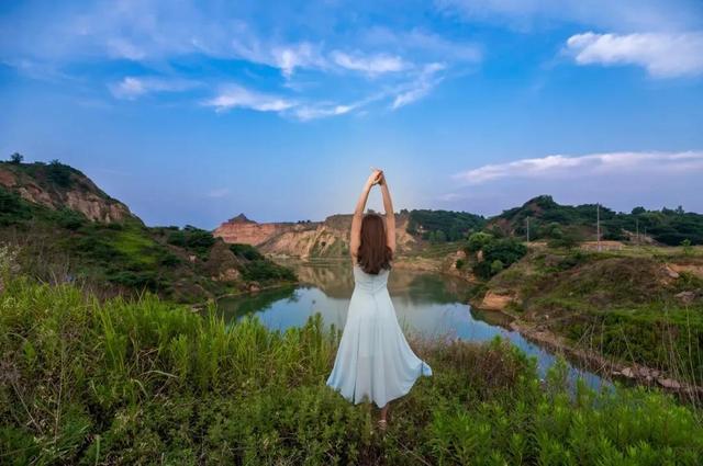 为什么会梦到一个人，心理学为什么会梦到一个人（一个人出现在你的梦里）