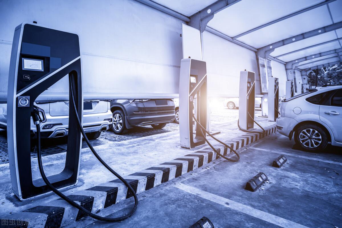 事件营销成功案例（耿直的理想和甩锅的蔚来）