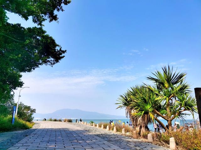 深圳西冲沙滩风景区，夏天是属于海边的季节