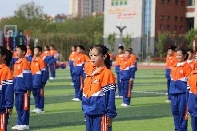 中学生广播体操舞动青春，第三套中学生广播体操《舞动青春》的做法（展现风貌—濮阳市第十中学“舞动青春”广播操比赛）