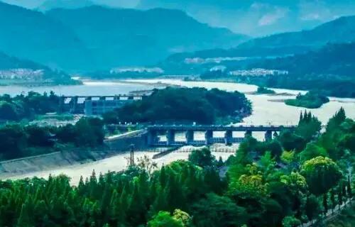 成都好玩的地方有哪些，成都有哪些地方好玩（成都必去的七大景点）