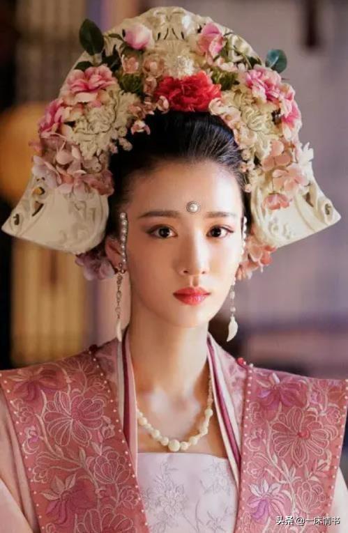 友情客串是什么意思，友情出演和友情客串是什么意思（她凭什么成为顶流收割机）