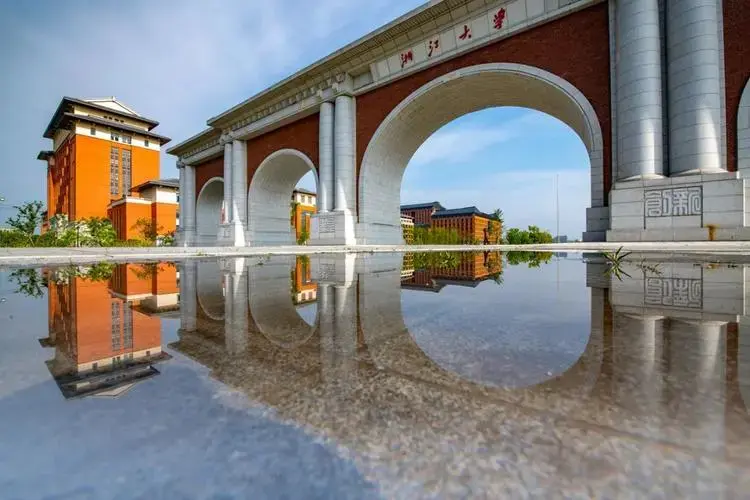 浙江大学研究生招生网（浙江大学近3年硕士研究生招生复试基本分数线）