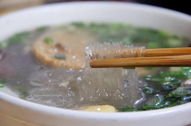 南京最有名最美味的小吃，南京小吃车哪里有卖的（南京最有名气的8种小吃）