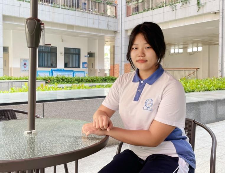 深圳龙岗平湖实验学校（晶作文）